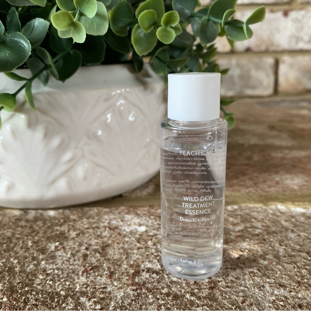 ✨$5✨ Peach & Lily | Wild Dew Treatment Essence | Mini